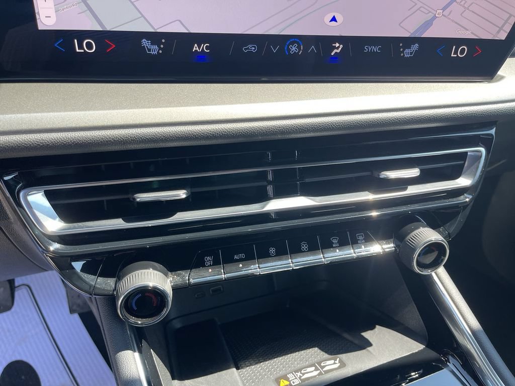 New 2026 Chevrolet Traverse LT w/ Midnight/Sport Edition FWD image 18