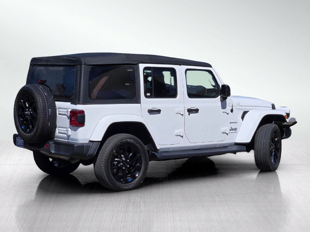 Used 2023 Jeep Wrangler Unlimited Sahara w/ Cold Weather Group AWD/4WD image 4