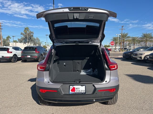 New 2026 Volvo XC40 B4 Core image 27