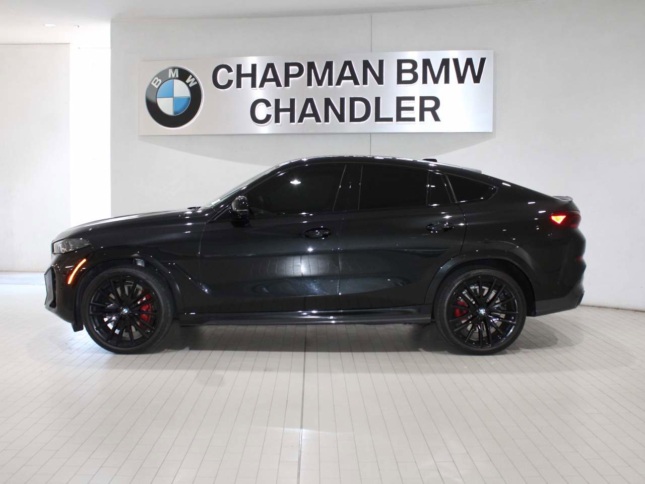 Certified 2025 BMW X6 M60i w/ Parking Assistance Package image 3
