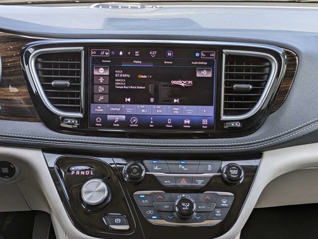Used 2023 Chrysler Pacifica Limited FWD image 20
