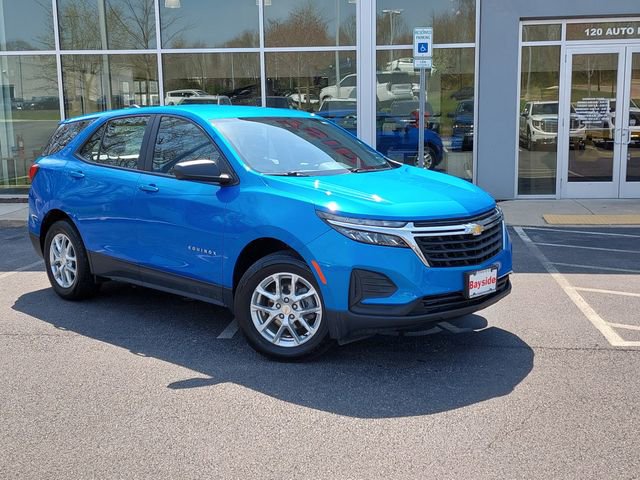 Used 2024 Chevrolet Equinox LS w/ Driver Confidence II Package image 2