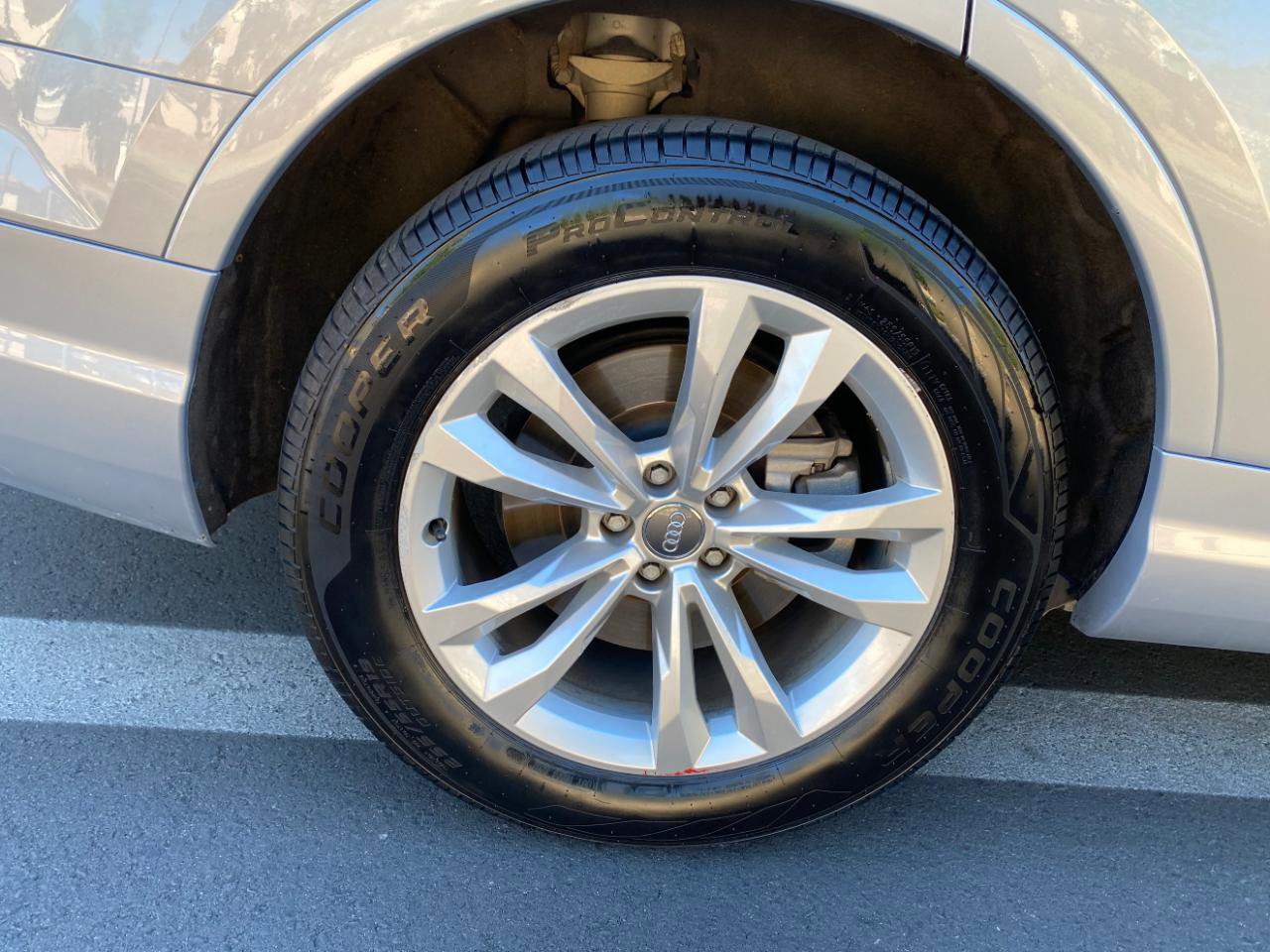 Used 2019 Audi Q7 3.0T Premium w/ Convenience Package AWD/4WD image 24