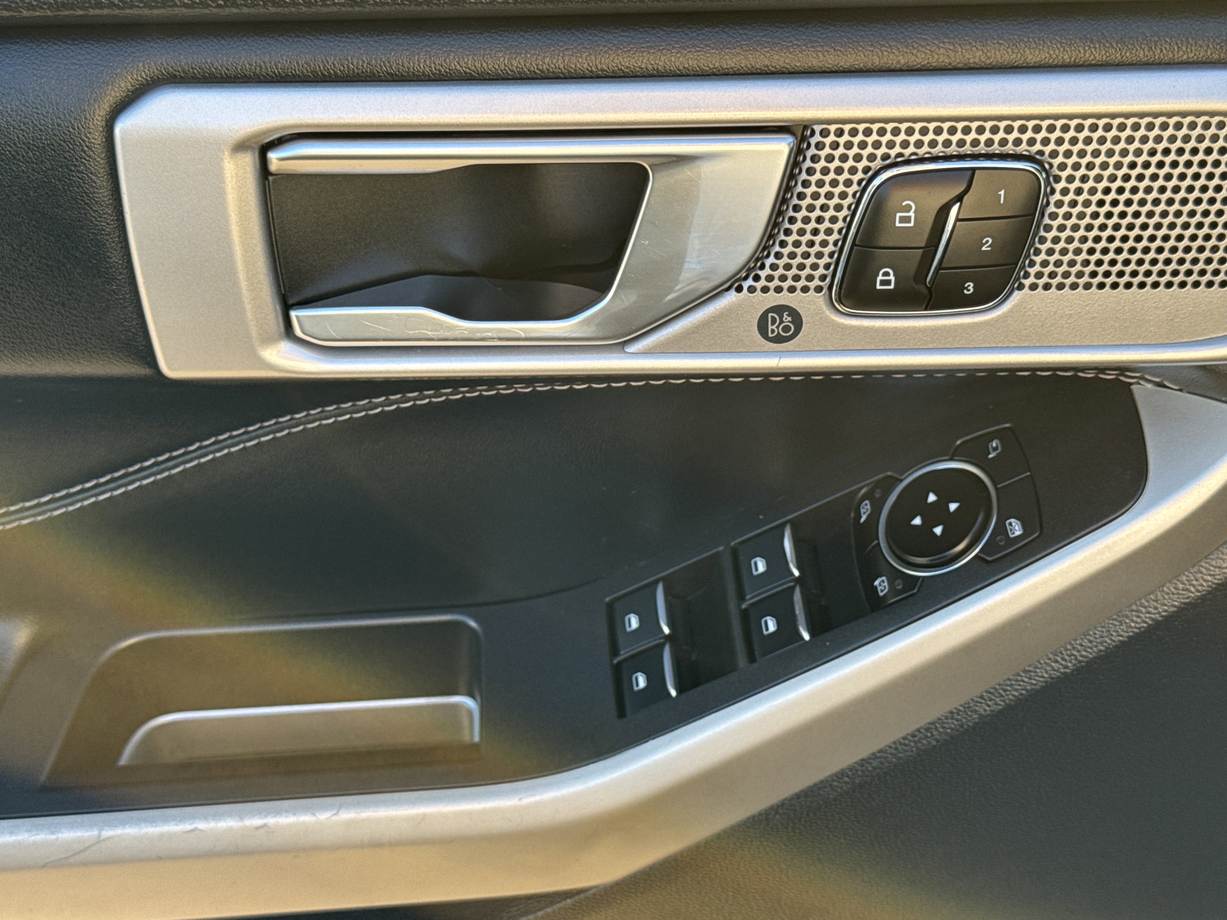 Used 2023 Ford Explorer Limited w/ Equipment Group 301A image 34