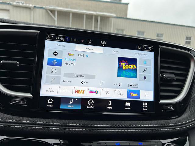 New 2026 Chrysler Pacifica Select AWD/4WD image 12