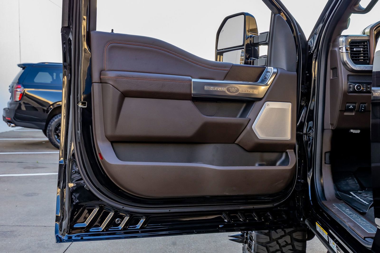 Used 2026 Ford F450 King Ranch w/ Chrome Package image 37