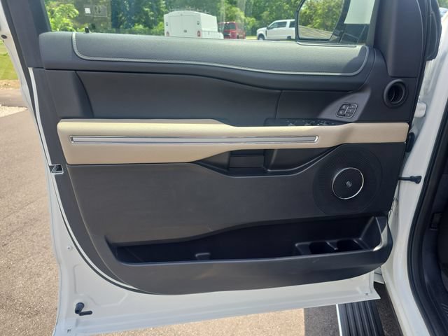 Certified 2024 Ford Expedition Limited AWD/4WD image 9