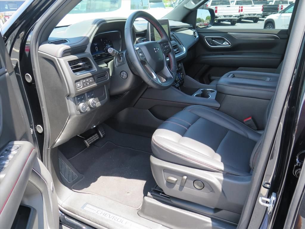Used 2024 Chevrolet Tahoe RST w/ RST Performance Edition AWD/4WD image 9