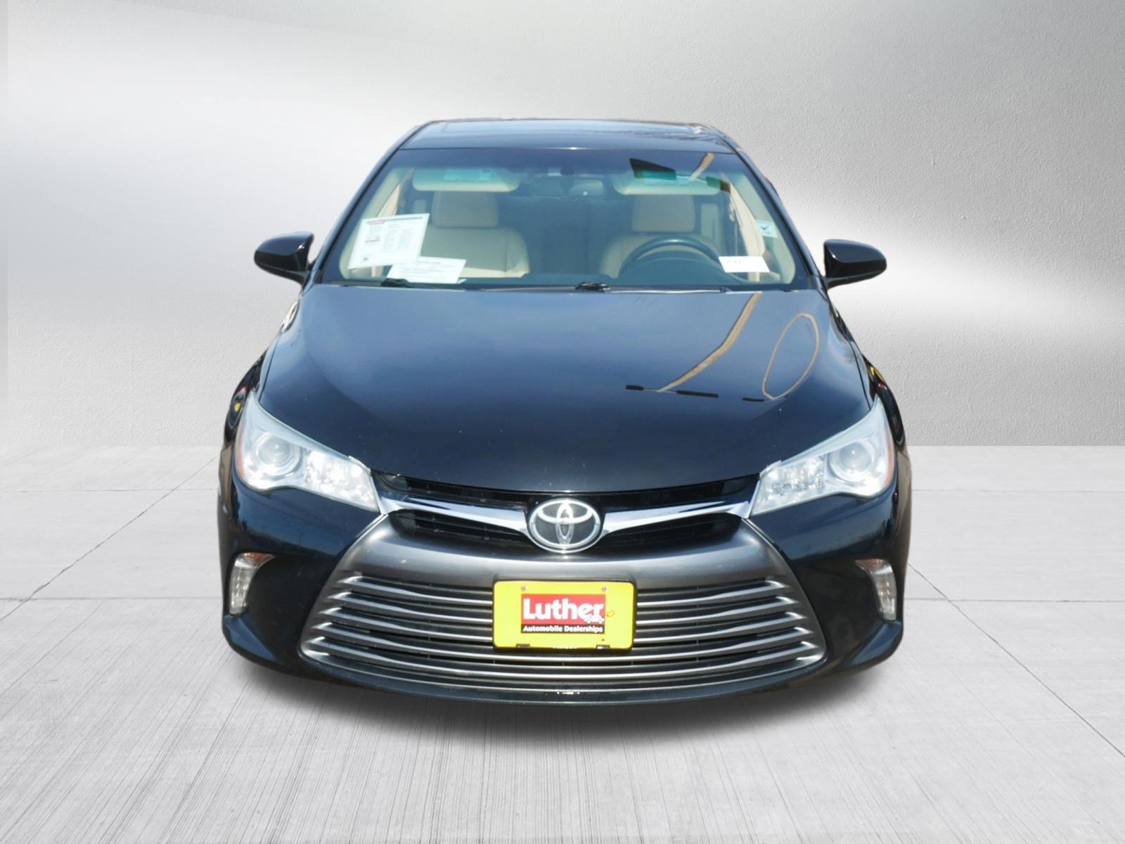 Used 2015 Toyota Camry XLE w/ Moonroof Package video 2