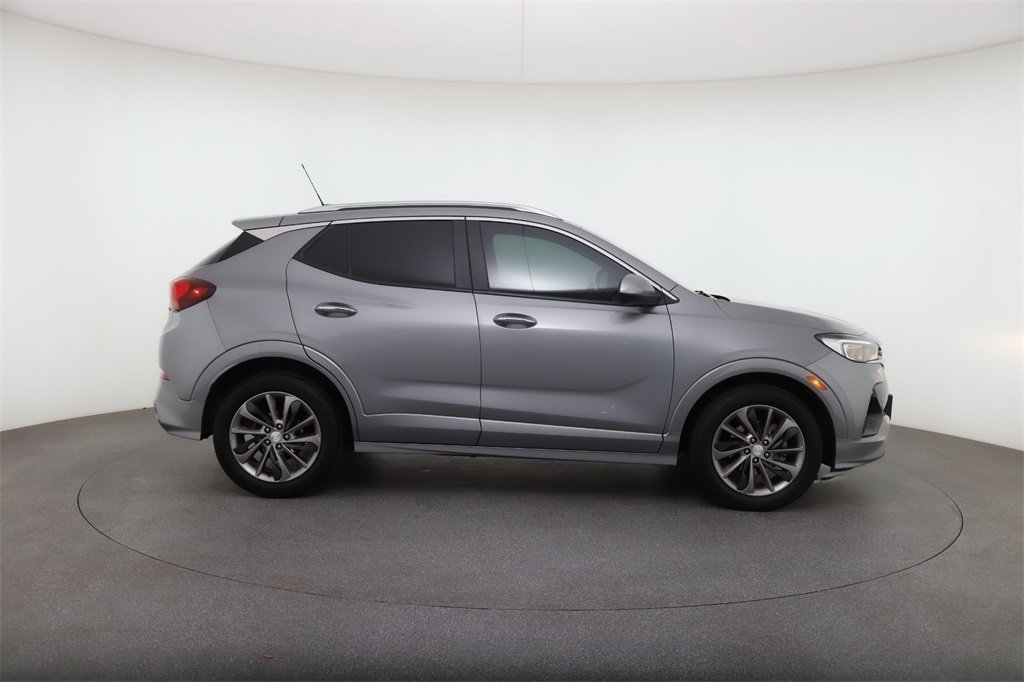 Used 2023 Buick Encore GX Select w/ Sport Touring Package image 9