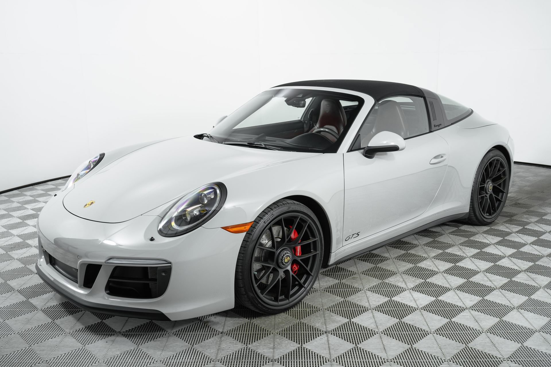 Used 2018 Porsche 911 Targa 4 GTS image 62