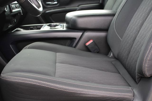 Used 2018 Nissan Titan SV w/ SV Convenience Package RWD image 39