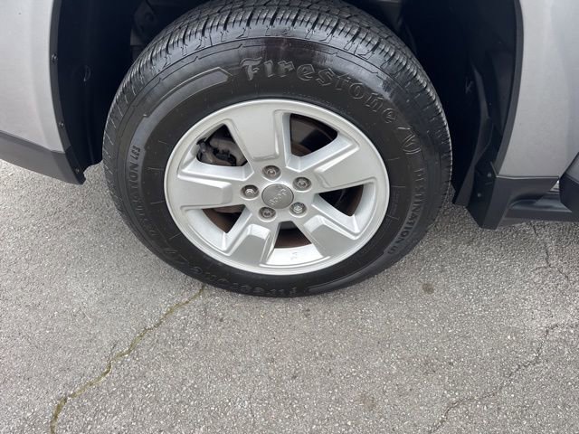 Used 2017 Jeep Compass Latitude image 16