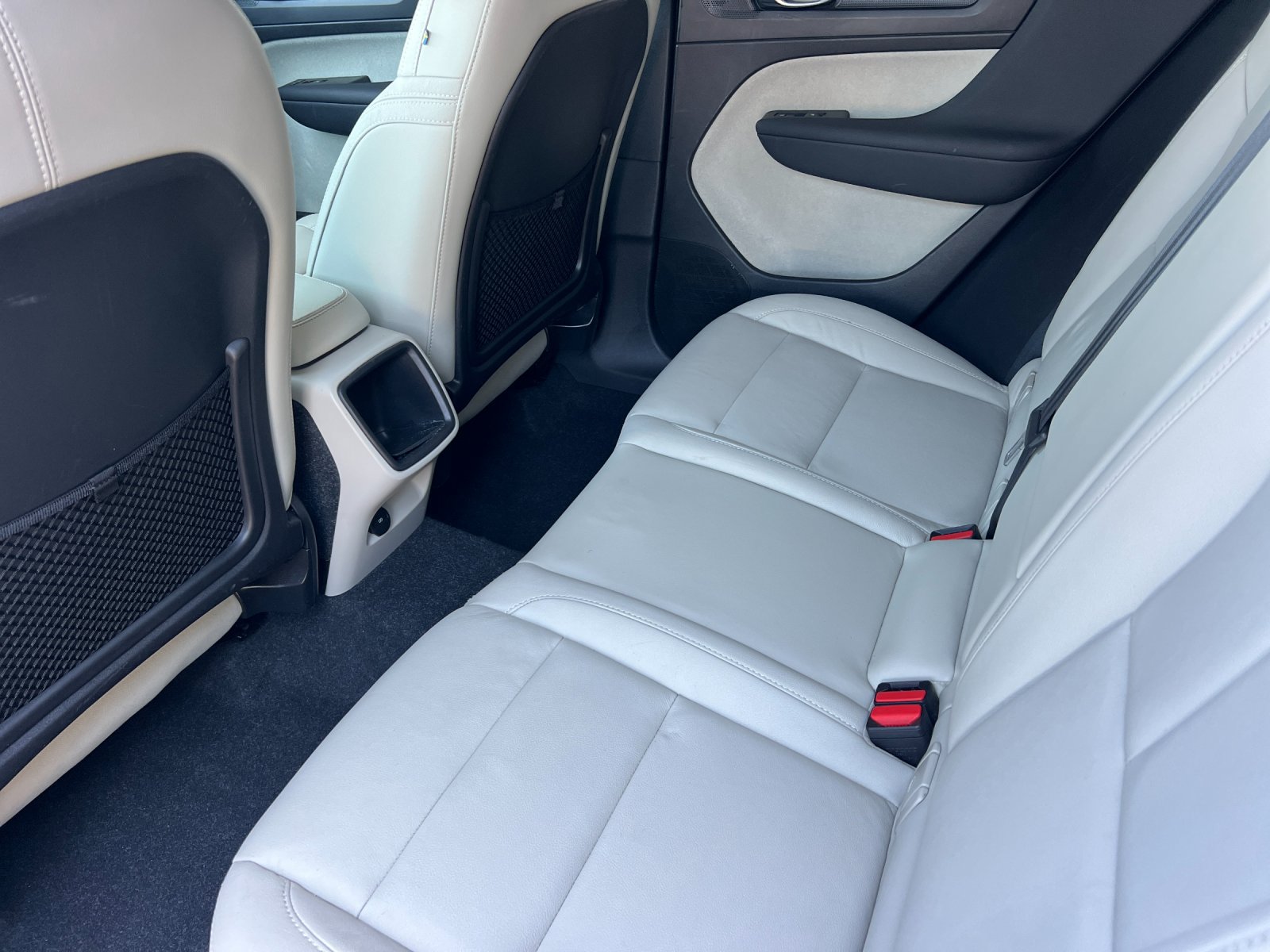 Used 2021 Volvo XC40 T5 Momentum AWD/4WD image 12