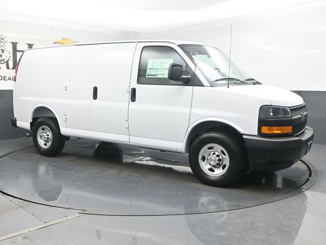 New 2026 Chevrolet Express 2500 w/ Driver Convenience Package RWD image 6