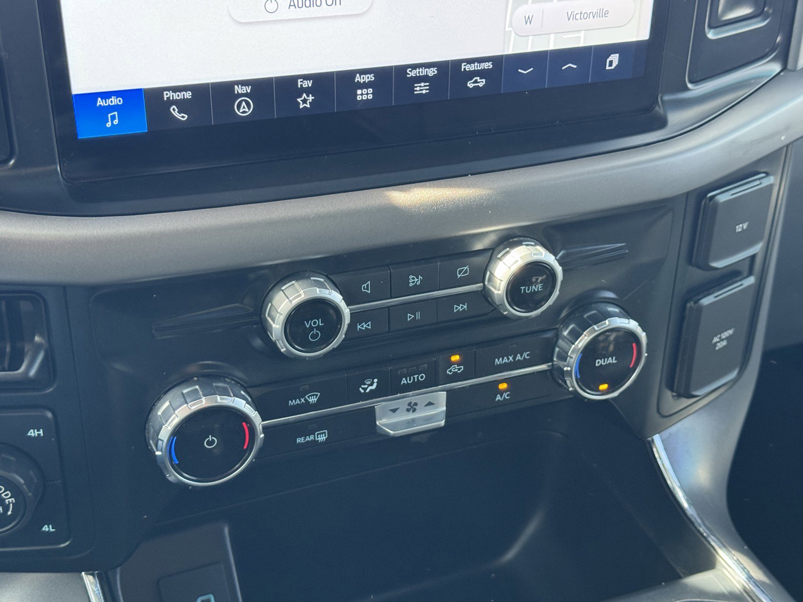 Used 2024 Ford F150 XLT w/ Mobile Office Package image 25