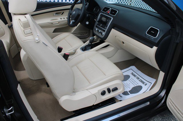 Used 2013 Volkswagen Eos Lux image 6