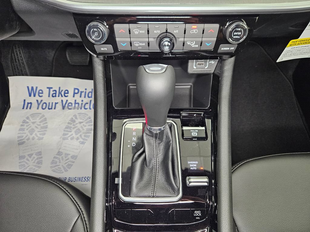 New 2026 Jeep Compass Limited AWD/4WD image 13