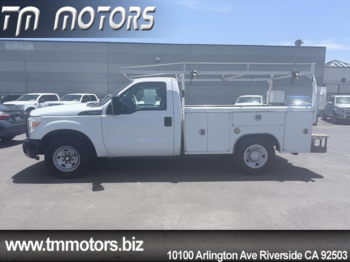 Used 2011 Ford F250 XL RWD image 3