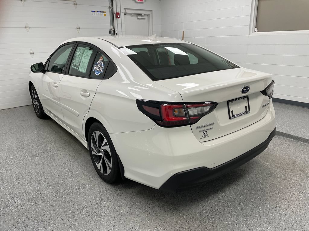 Used 2025 Subaru Legacy Premium AWD/4WD image 9
