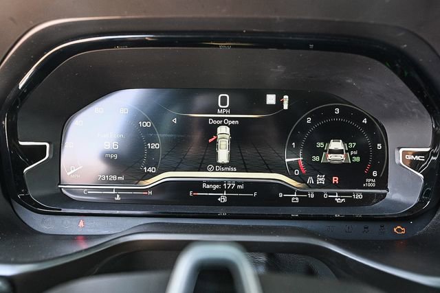 Used 2023 GMC Yukon XL Denali w/ Advanced Technology Package image 24