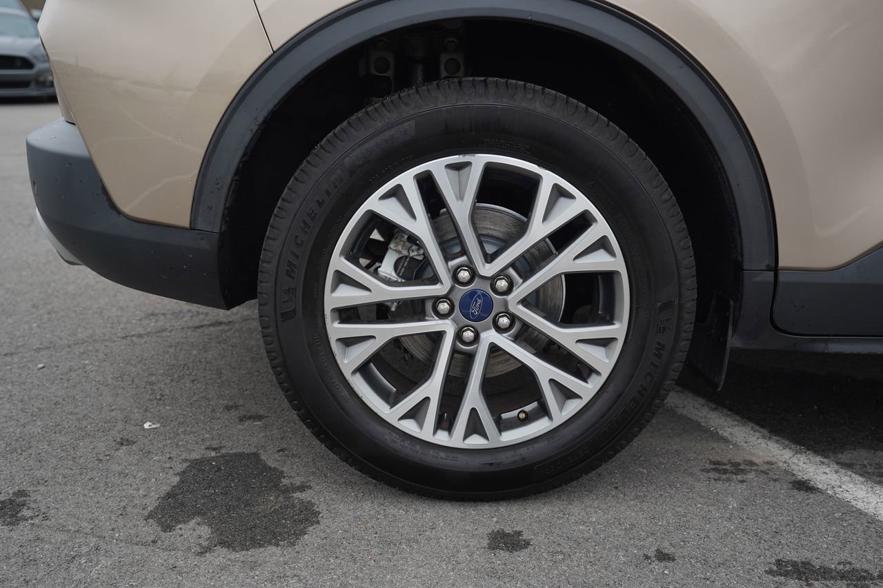 Used 2021 Ford Escape SEL FWD image 39