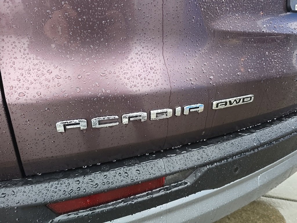 Used 2024 GMC Acadia Elevation image 35