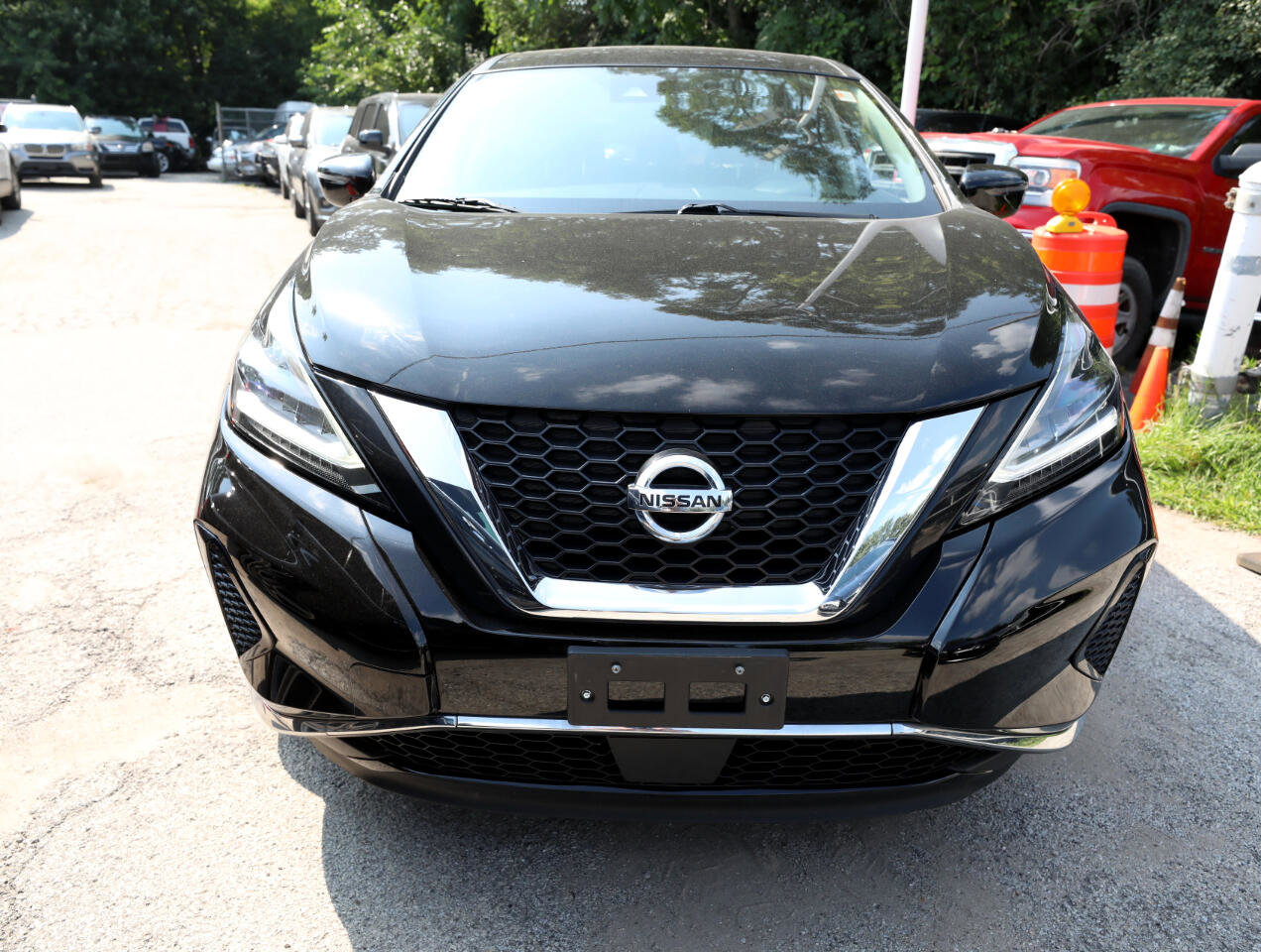 Used 2020 Nissan Murano S image 3