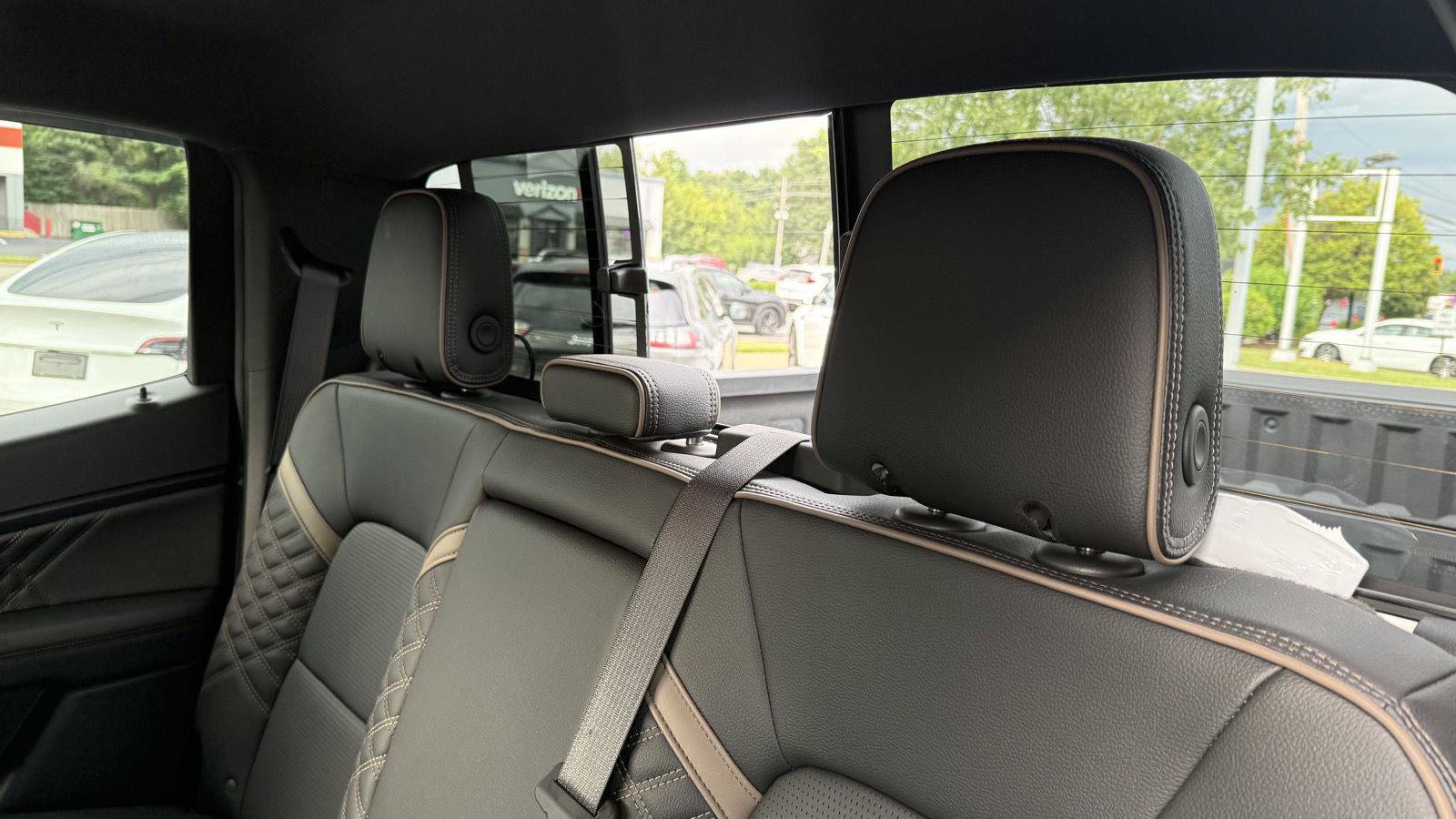 Used 2023 GMC Canyon Denali AWD/4WD image 35