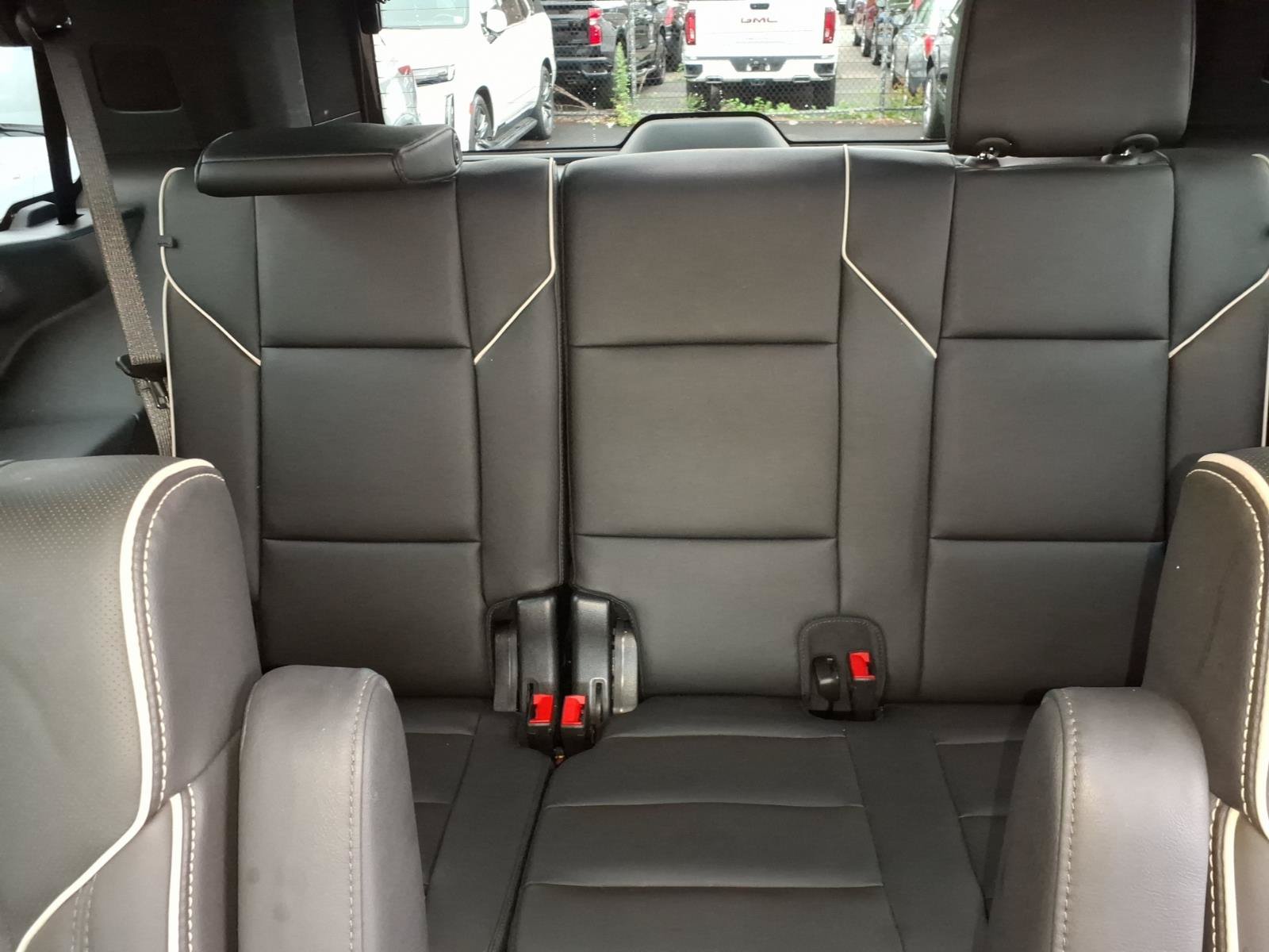 Certified 2023 Cadillac Escalade Premium Luxury w/ LPO, Floor Liner Package AWD/4WD image 18