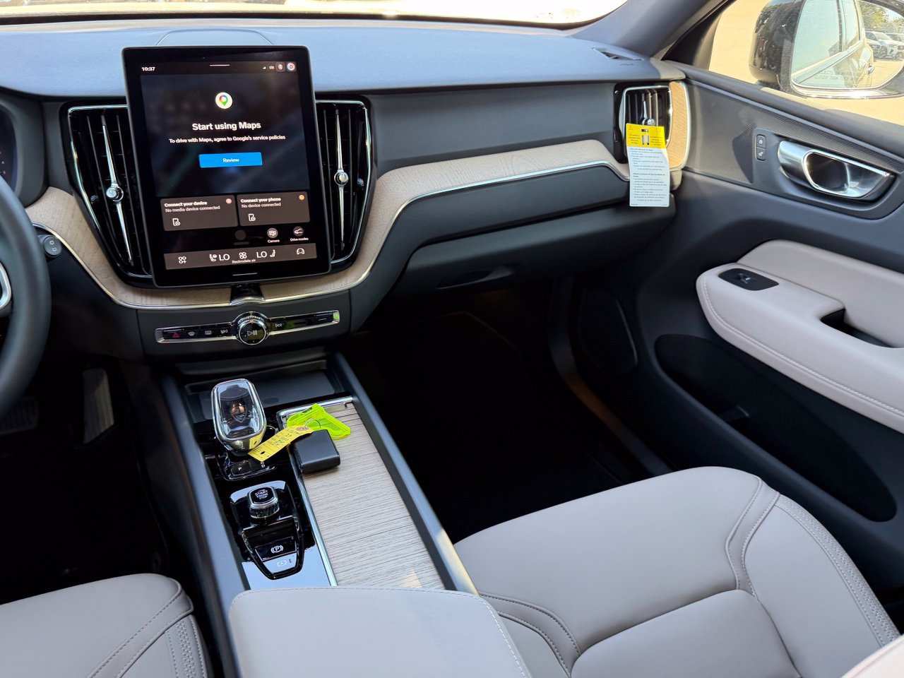 New 2027 Volvo XC60 B5 Core AWD/4WD image 8