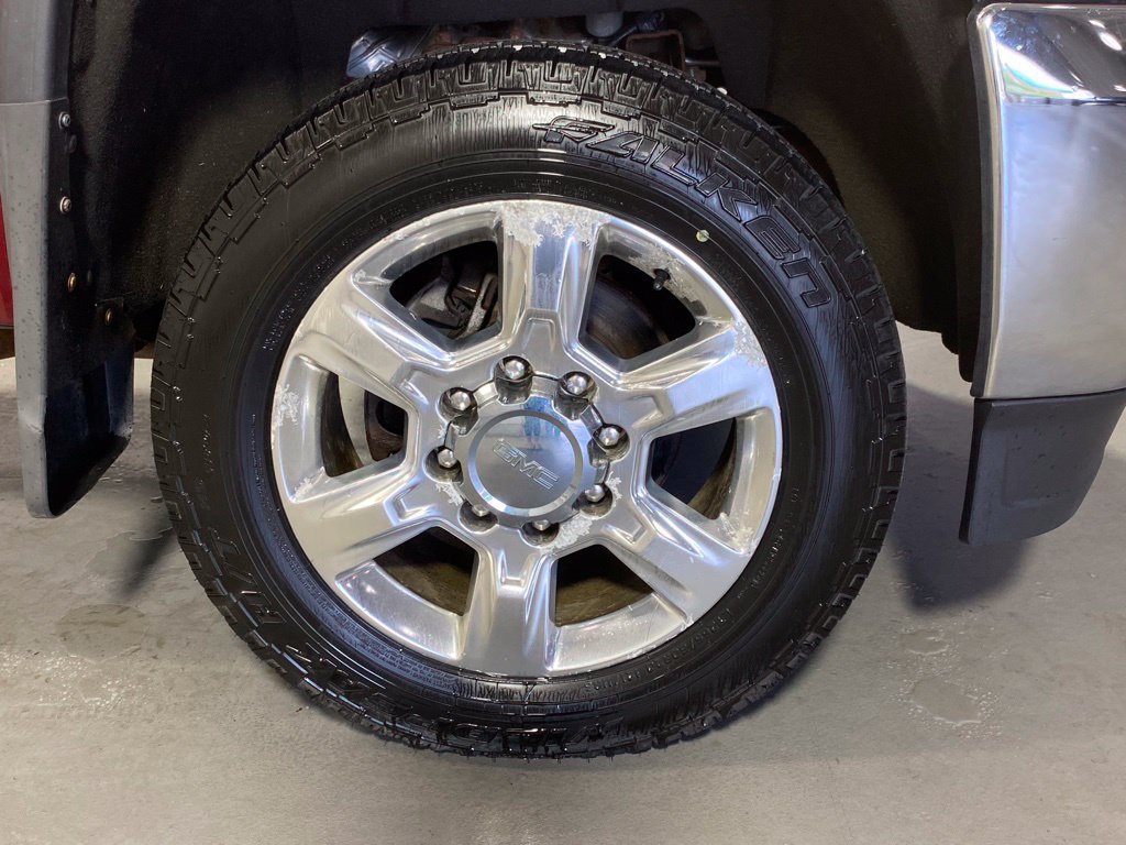 Used 2019 GMC Sierra 2500 SLT w/ LPO, Protection Package AWD/4WD image 10
