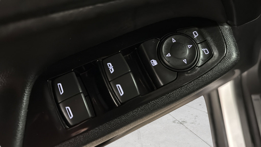 Used 2022 Chevrolet Equinox Premier image 14