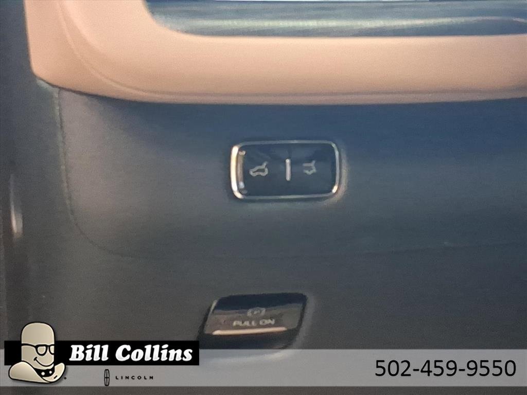 New 2026 Lincoln Navigator Black Label image 12