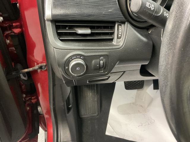 Used 2018 Buick Envision Essence image 11