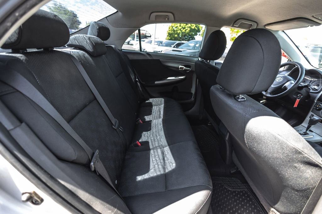 Used 2010 Toyota Corolla LE FWD image 27