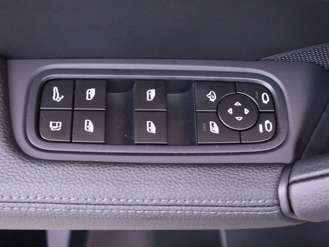 Used 2024 Porsche Cayenne S AWD/4WD image 24