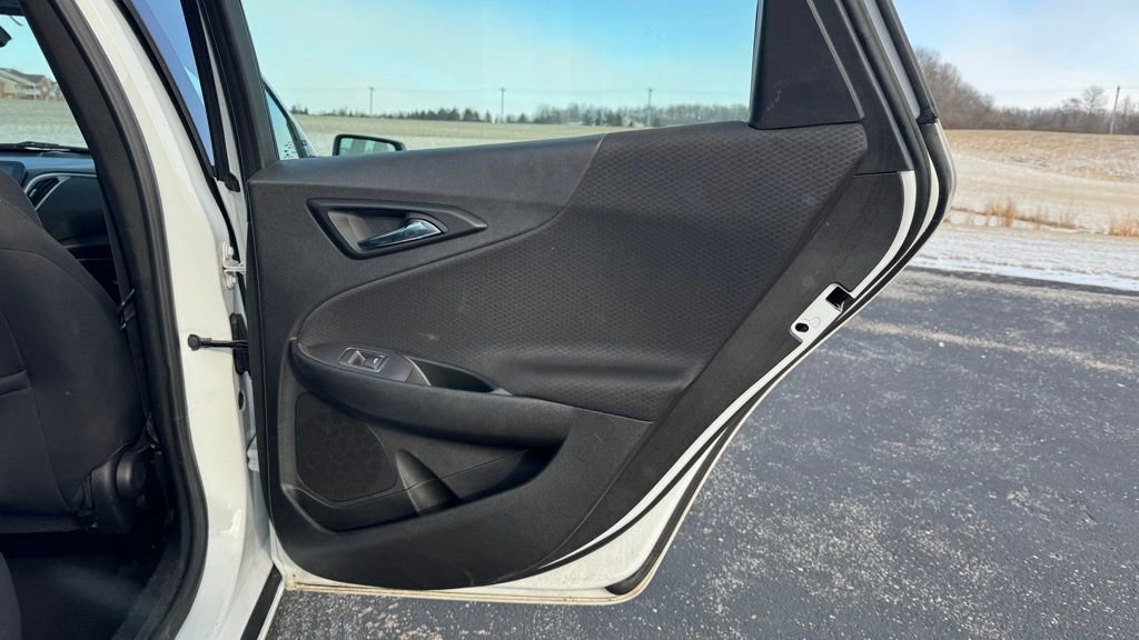 Used 2023 Chevrolet Malibu LT image 16
