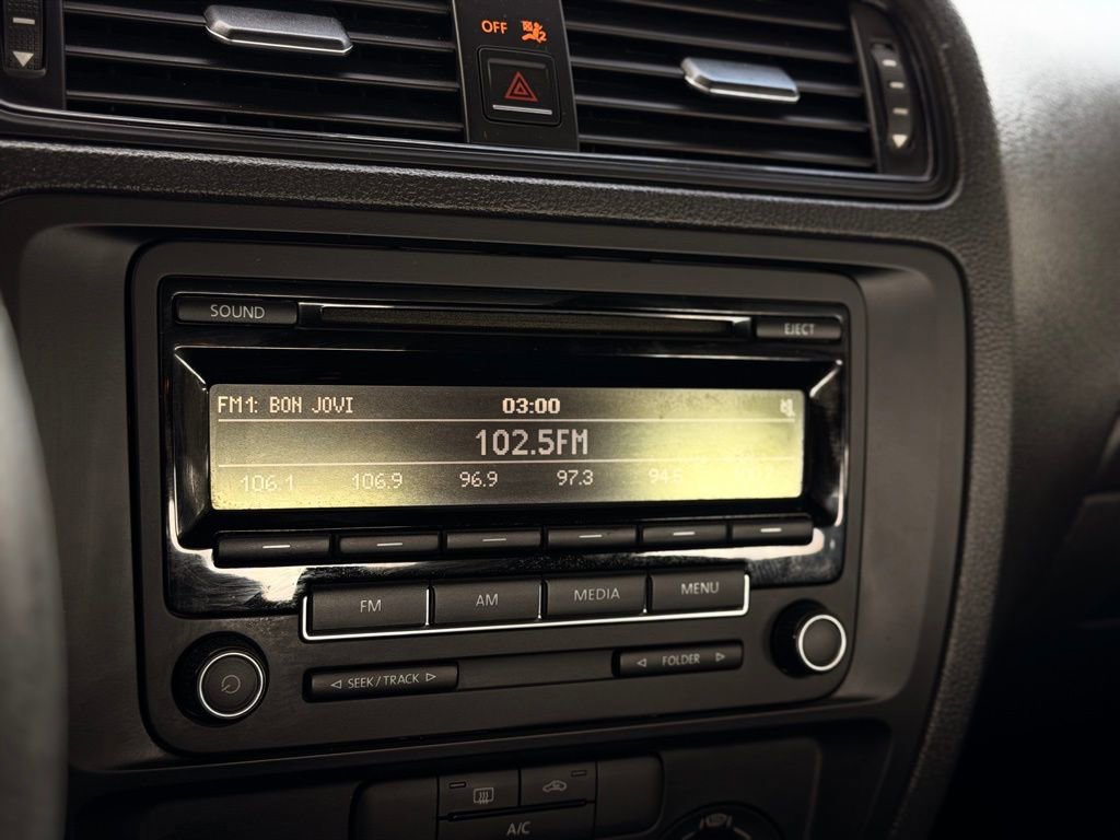 Used 2015 Volkswagen Jetta S image 39