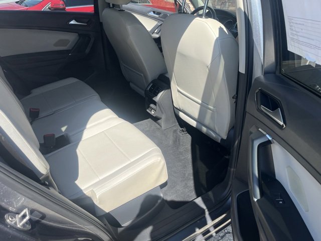 Used 2018 Volkswagen Tiguan SEL image 35