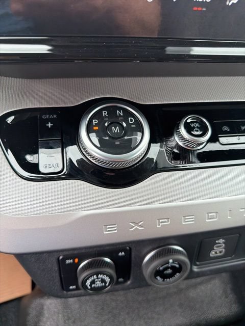 New 2026 Ford Expedition XL AWD/4WD image 28