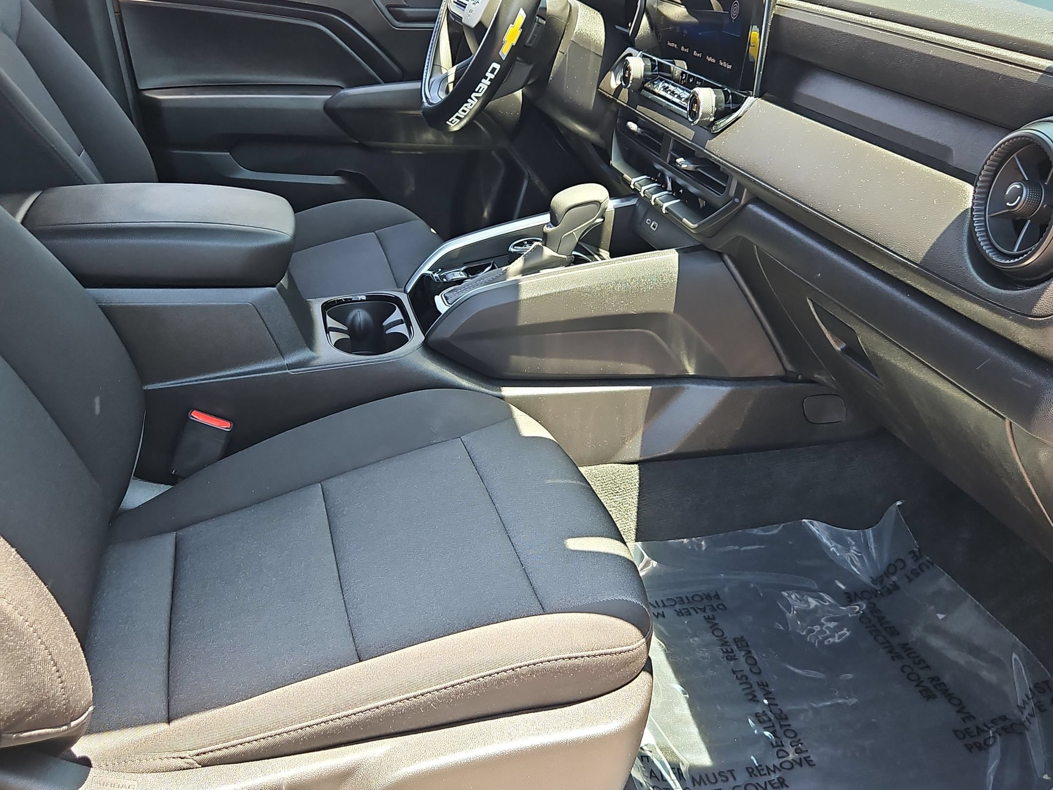 Used 2025 Chevrolet Colorado Trail Boss AWD/4WD image 25
