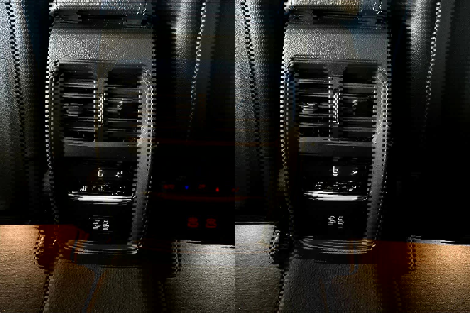 Used 2024 BMW 330e w/ Premium Package image 33