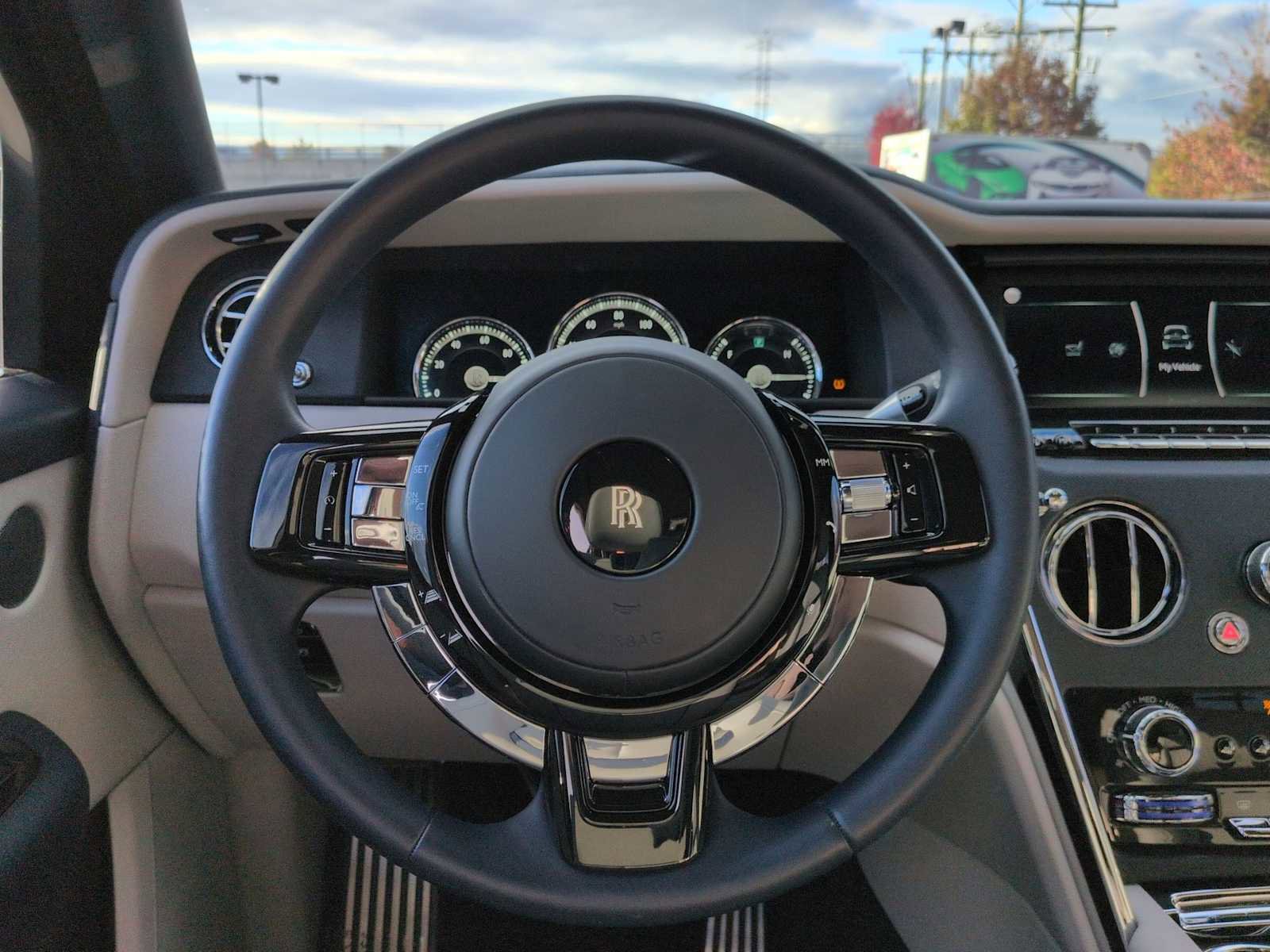 Used 2022 Rolls-Royce Cullinan image 23