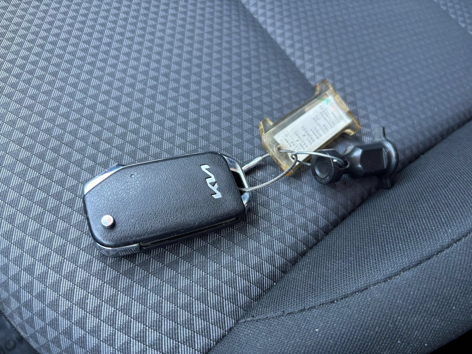 Used 2025 Kia Soul LX w/ LX Technology Package FWD image 17