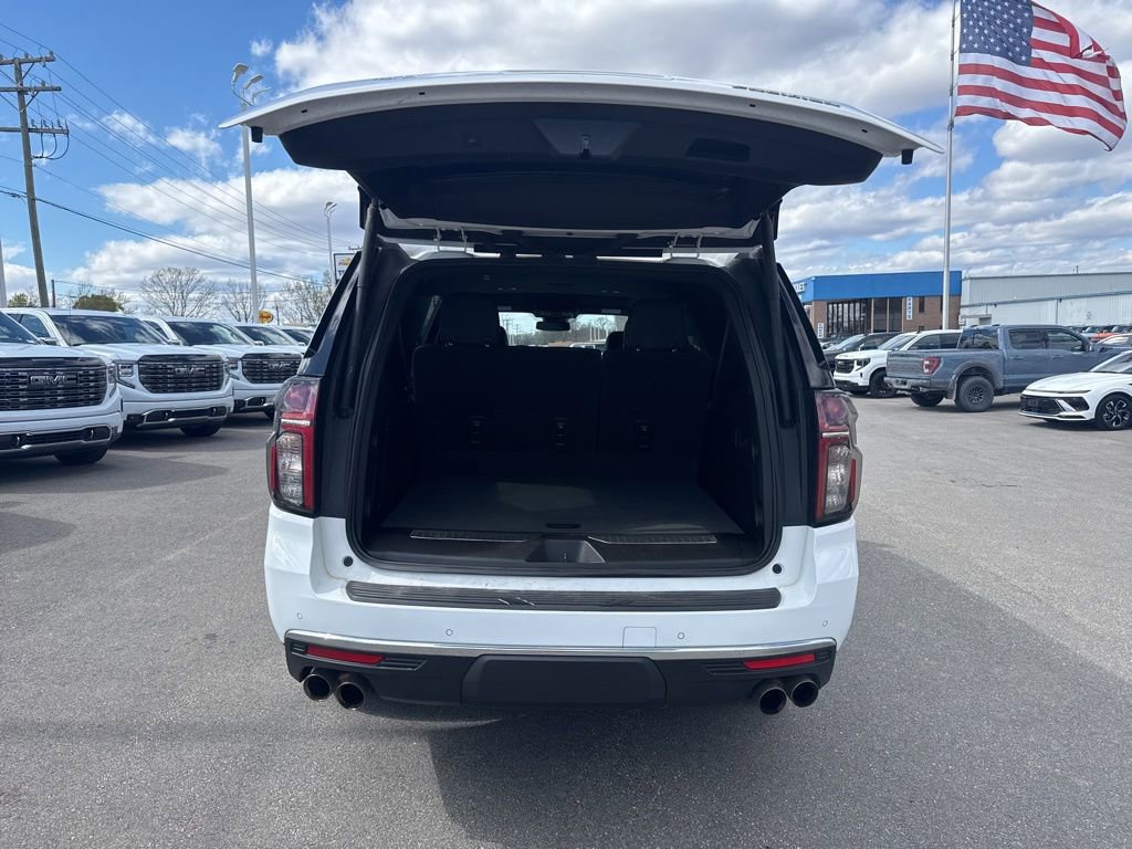 Used 2023 Chevrolet Suburban Premier image 31