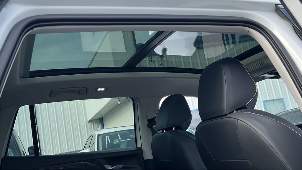 New 2026 Volkswagen Tiguan SE image 14