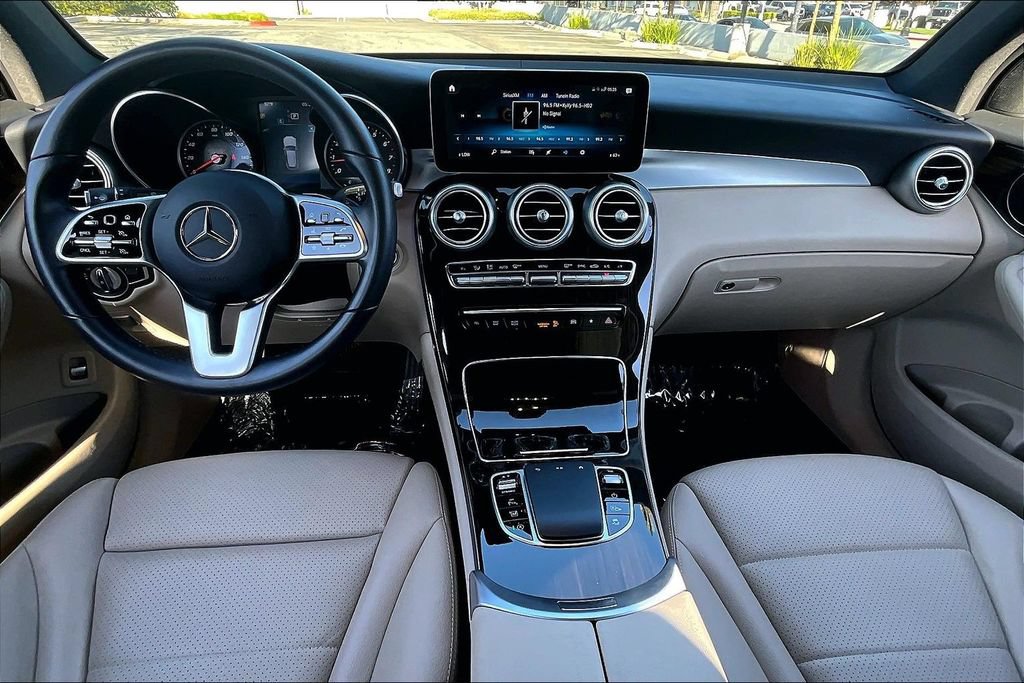 Used 2021 Mercedes-Benz GLC 300 4MATIC w/ Premium Package image 14