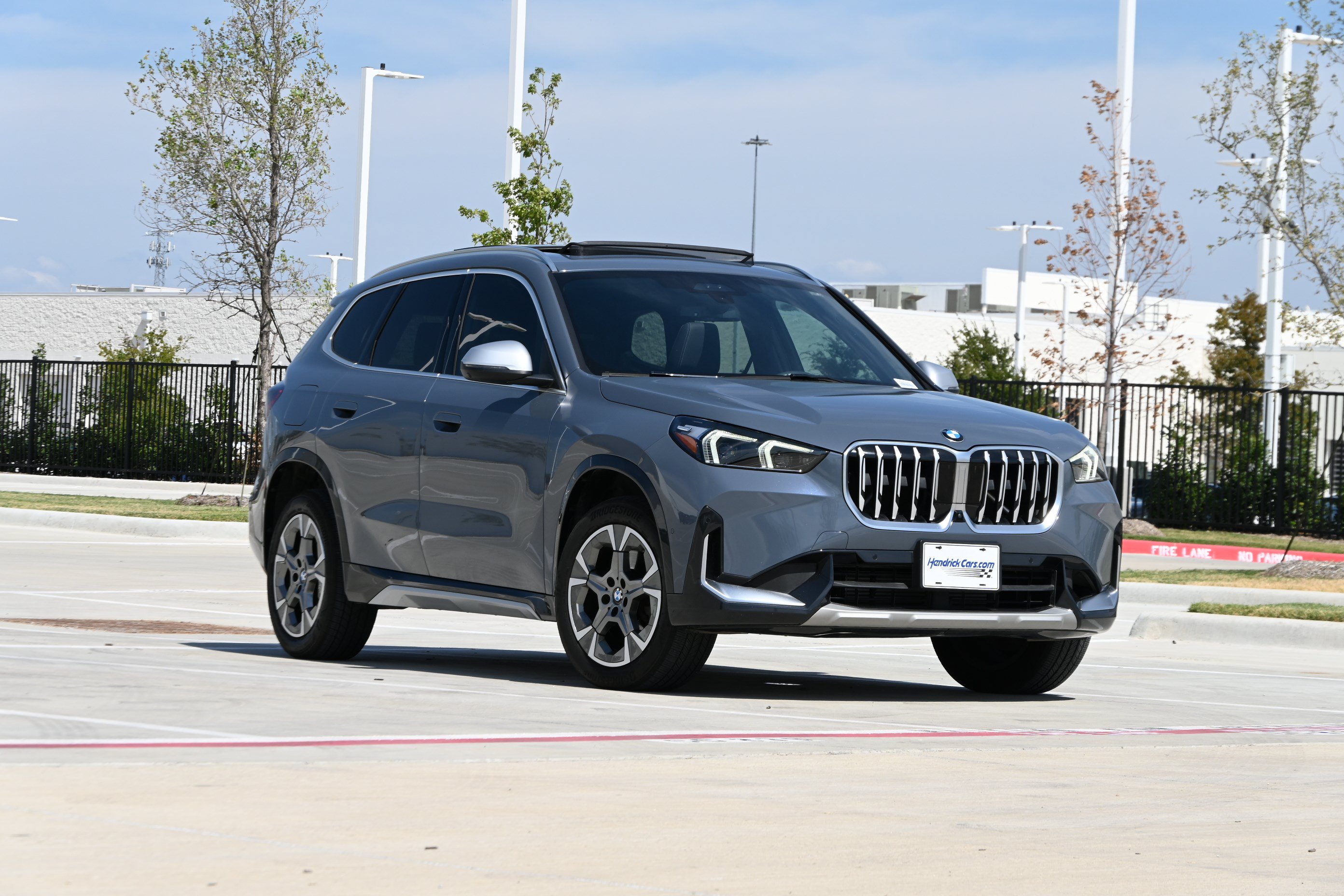 Certified 2023 BMW X1 xDrive28i w/ Premium Package AWD/4WD image 2