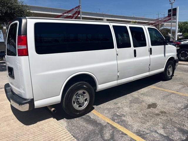 Used 2020 Chevrolet Express 3500 LT w/ LT Preferred Equipment Group RWD image 6